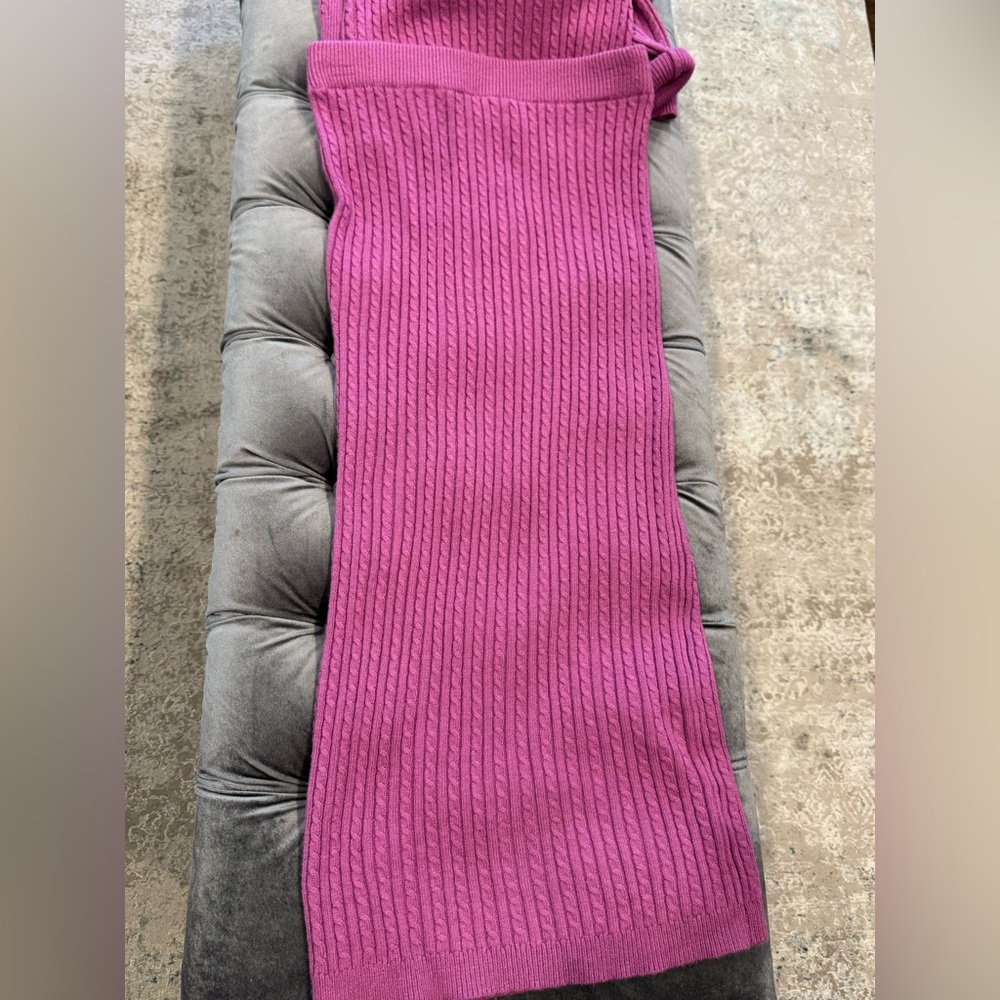 Pink Knit skirt Set - Picture 2 of 5